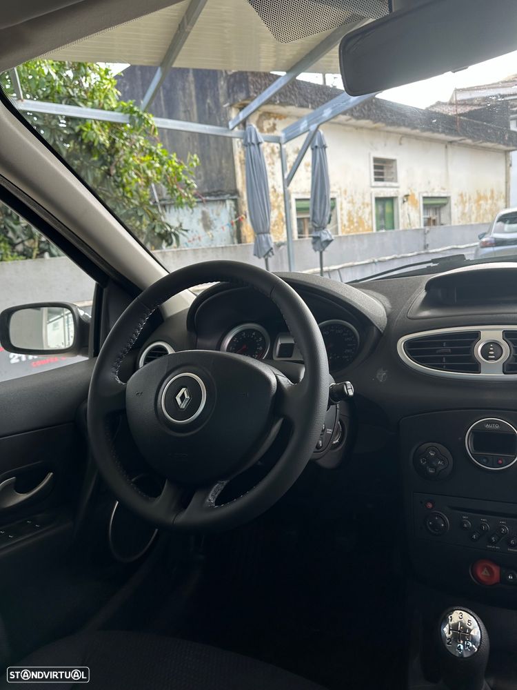 Renault Clio 1.2 TCE Dynamique S - 13