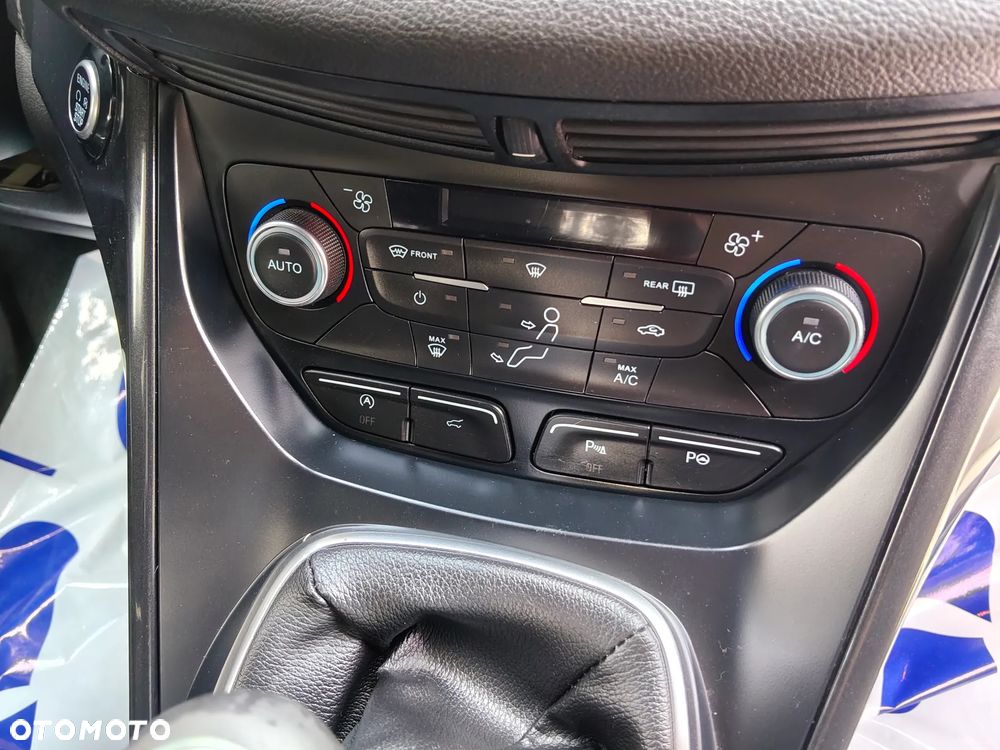 Ford Kuga 2.0 TDCi FWD ST-Line - 29