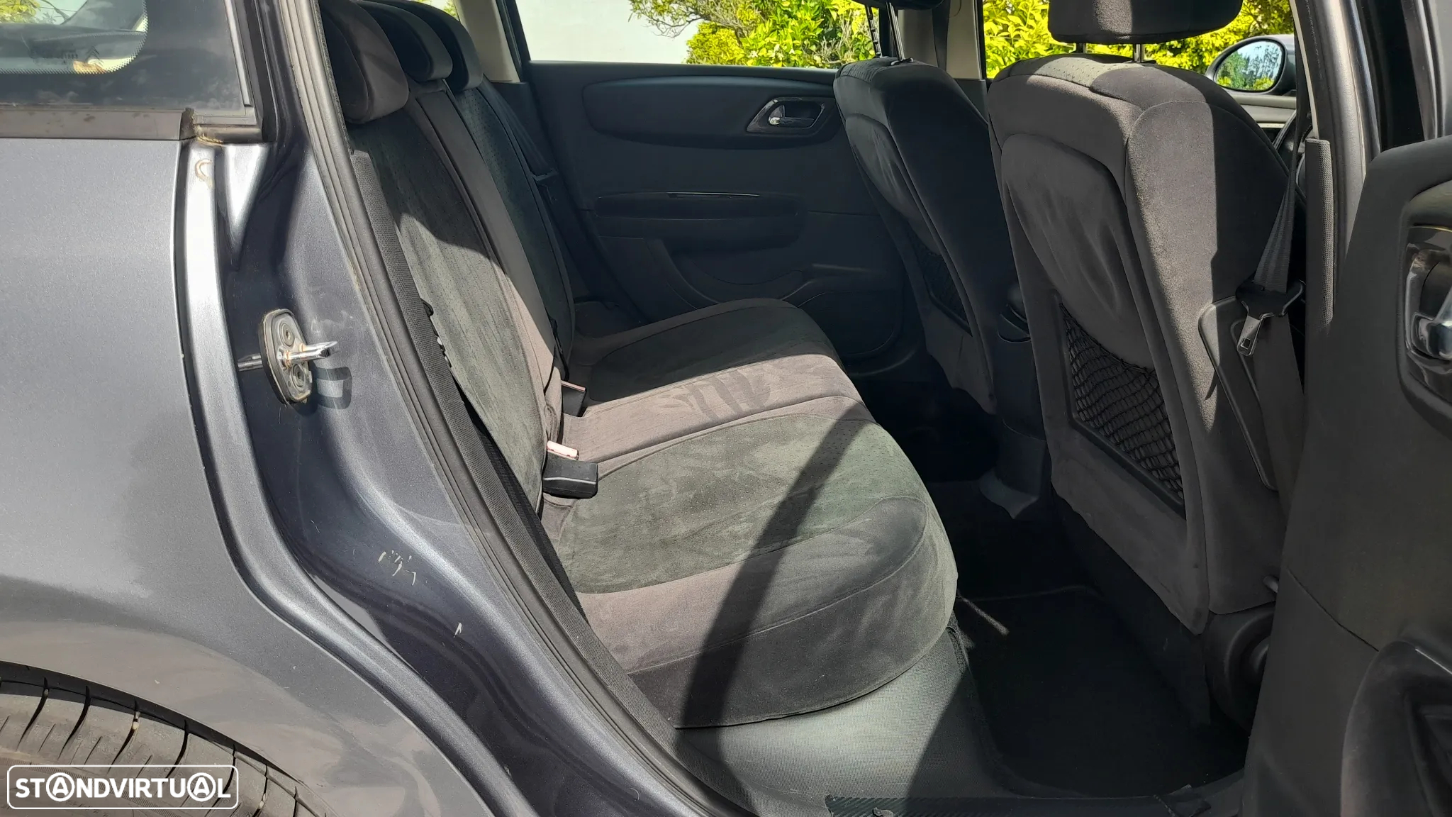 Citroën C4 1.6 HDi 110 Exclusive - 28