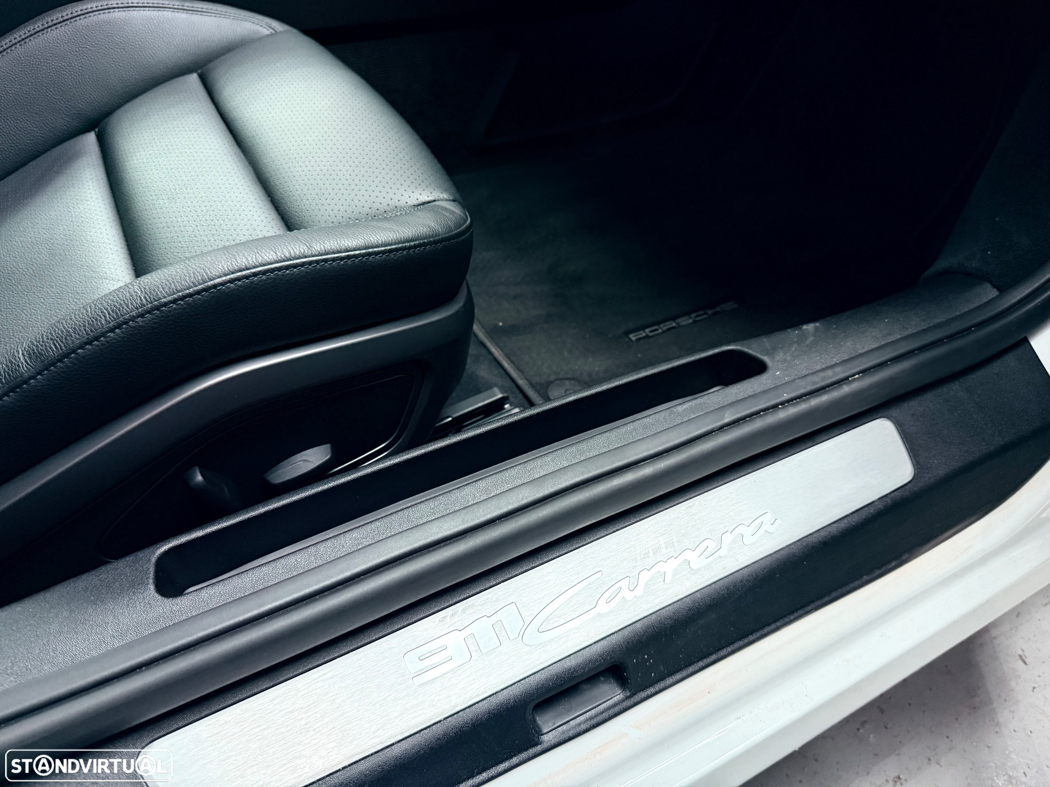 Porsche 911 (992) Carrera 4 PDK - 14