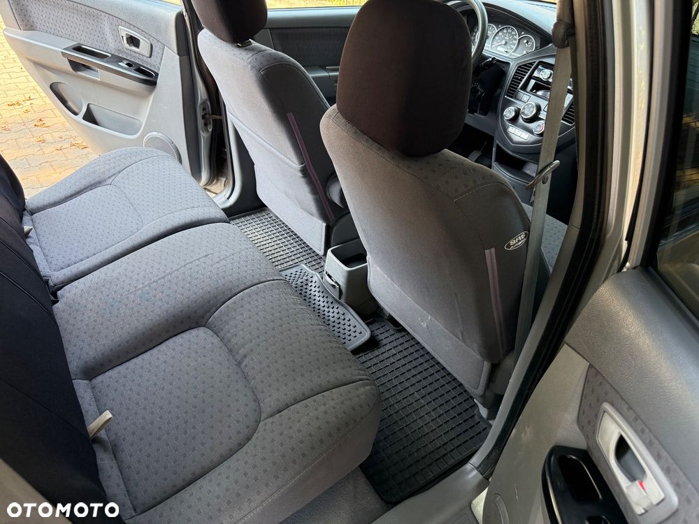 Kia Carens 1.6 / Tour - 5