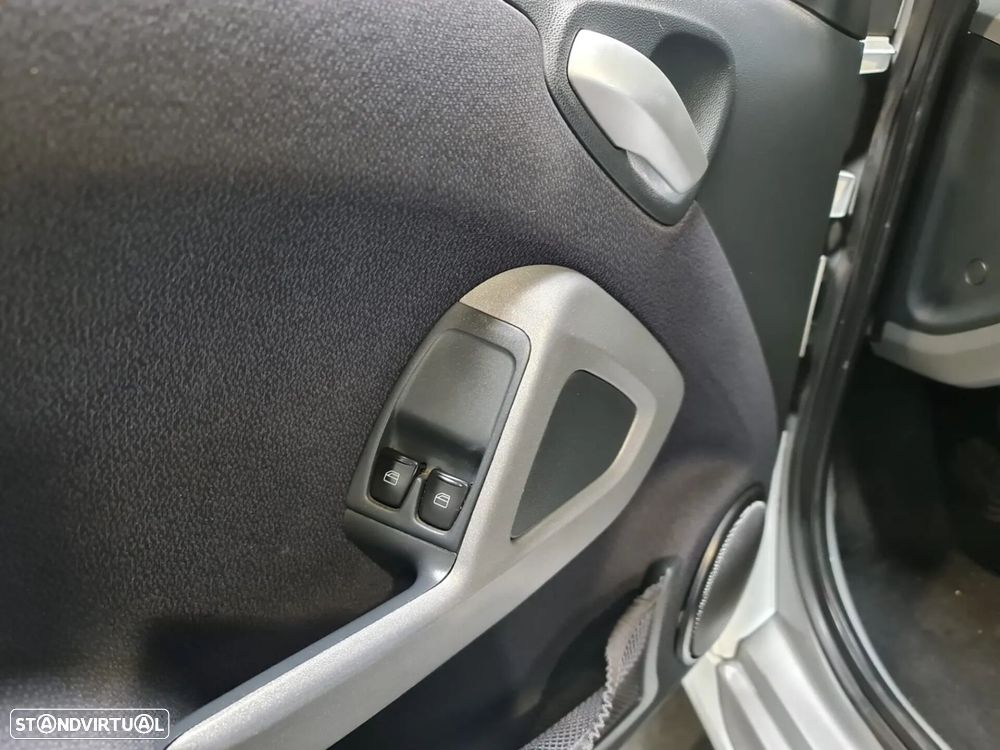 Smart ForTwo Coupé 0.8 cdi Passion 54 Softouch - 12