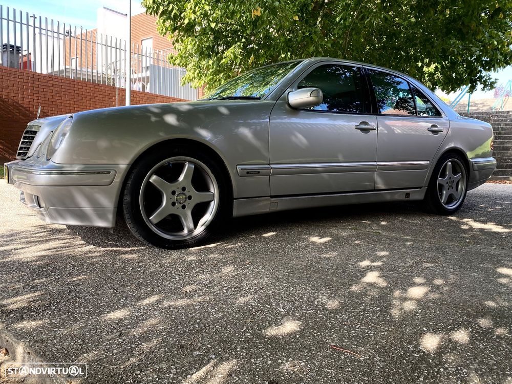 Mercedes-Benz E 240 - 4