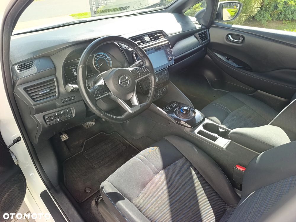 Nissan Leaf 40kWh N-Connecta - 11