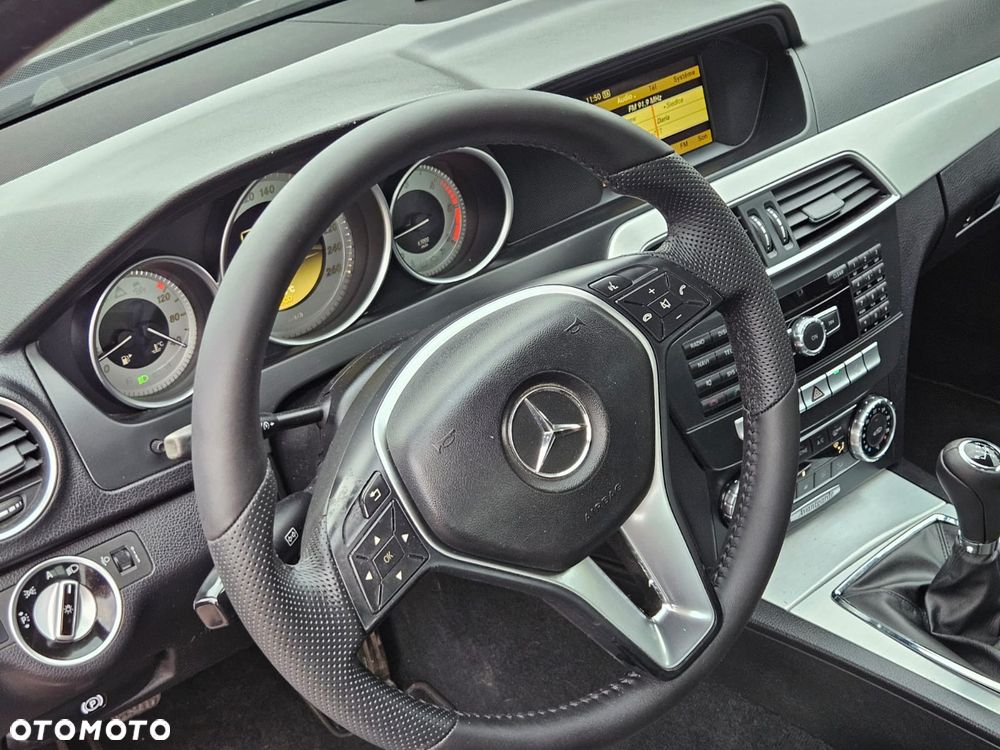 Mercedes-Benz Klasa C 180 CDI Avantgarde Edition - 12