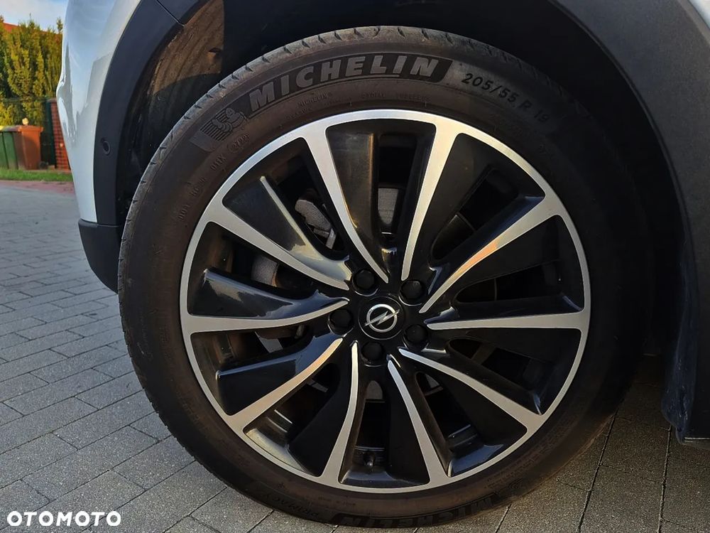 Opel Grandland X 1.6 T PHEV 4x4 Design&Tech - 36