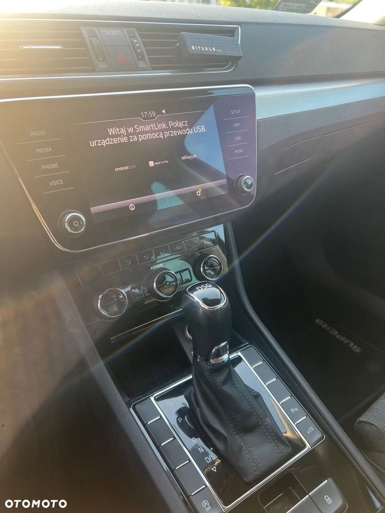 Skoda Superb 1.8 TSI Ambition DSG - 11