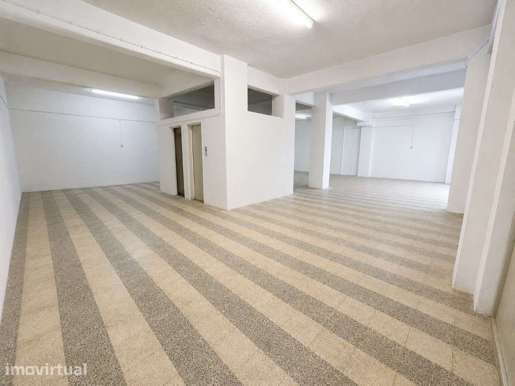 Armazém na Póvoa de Santo Adrião | Odivelas - Grande imagem: 2/14