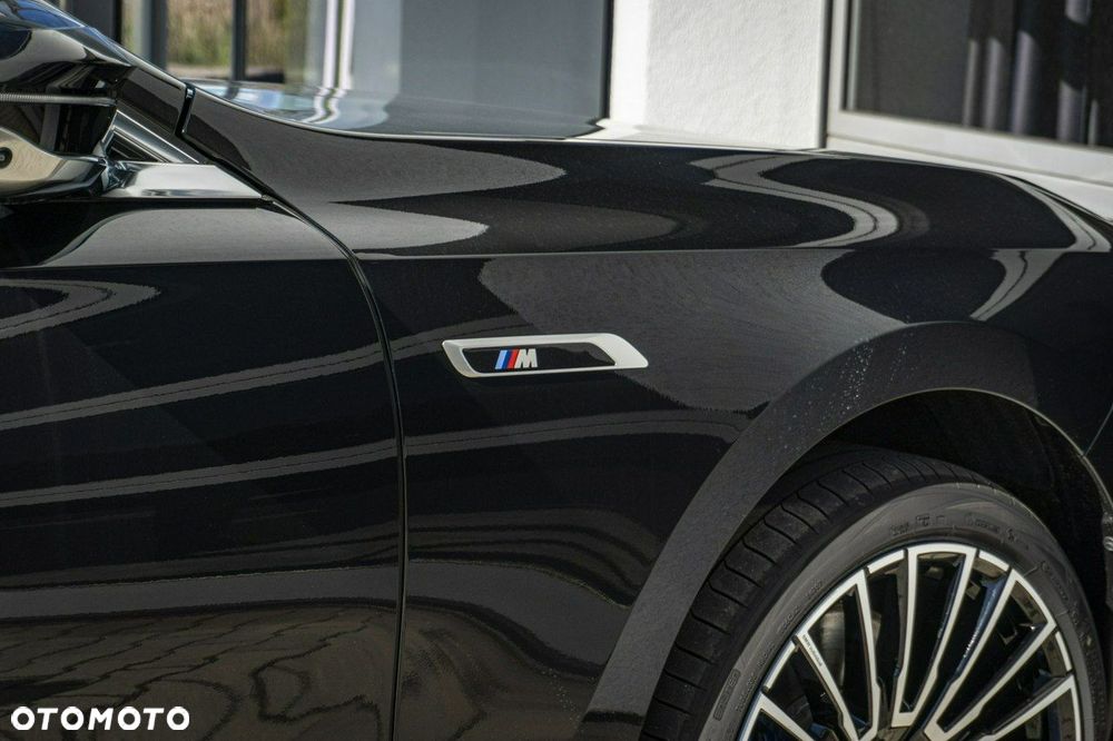 BMW Seria 7 M760e PHEV xDrive sport - 9