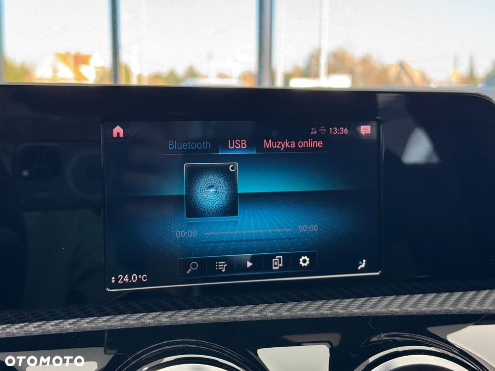 Mercedes-Benz CLA - 28