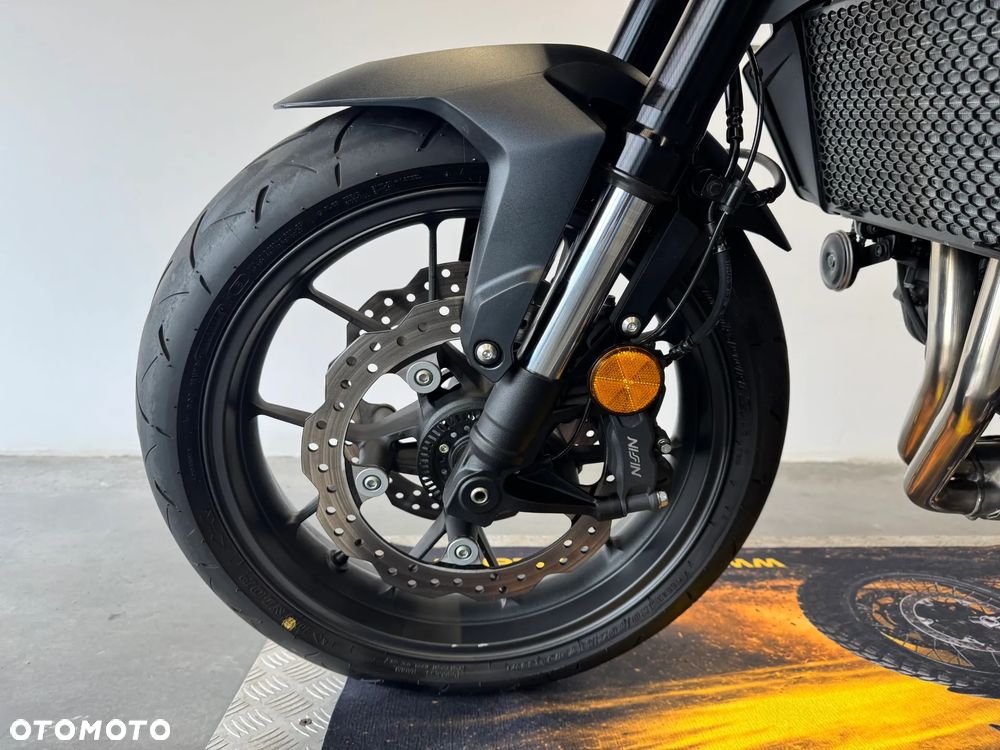 Honda CB - 17