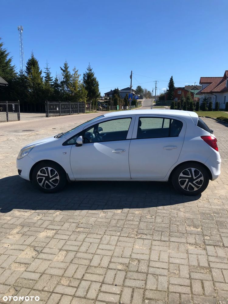 Opel Corsa 1.0 12V Essentia - 4