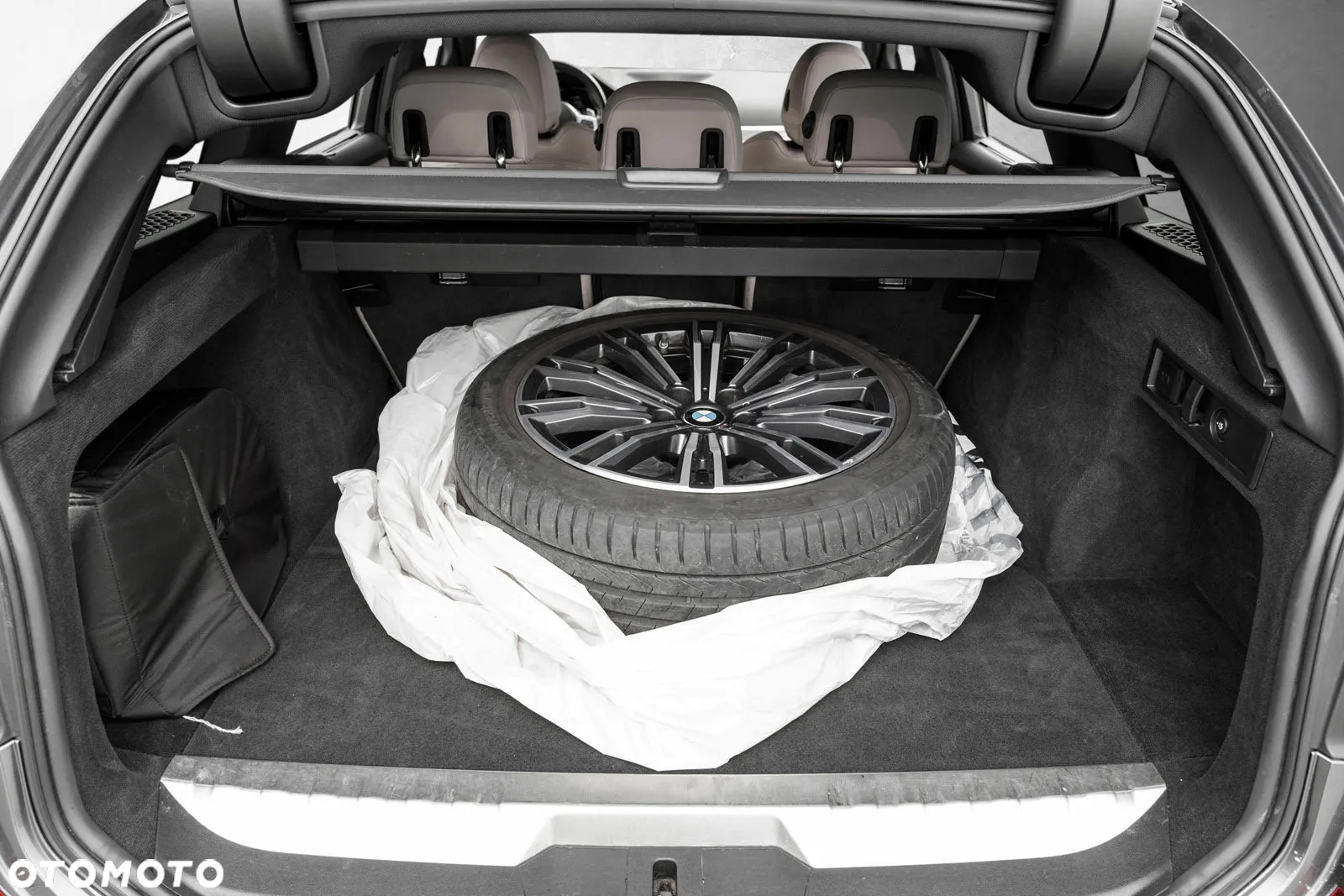 BMW Seria 3 330e Touring xDrive M Sport - 3