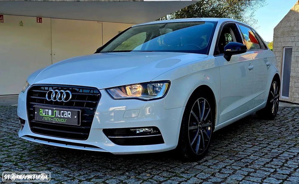 Audi A3 Sportback 1.6 TDI Ambiente - 2