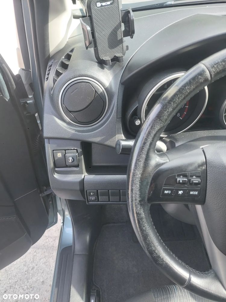 Mazda 5 - 7