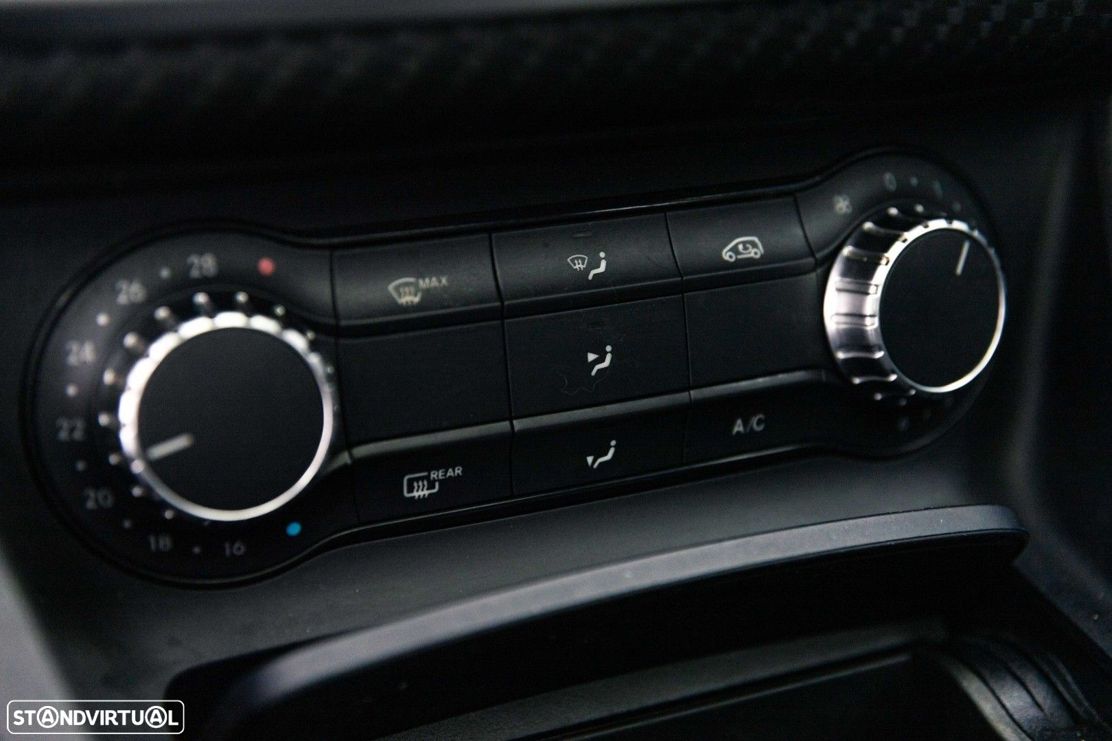 Mercedes-Benz A 180 CDi BE AMG Line - 26