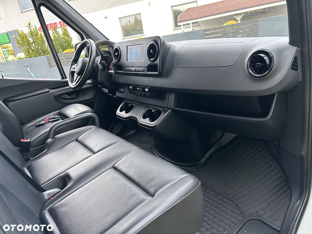 Mercedes-Benz sprinter - 23