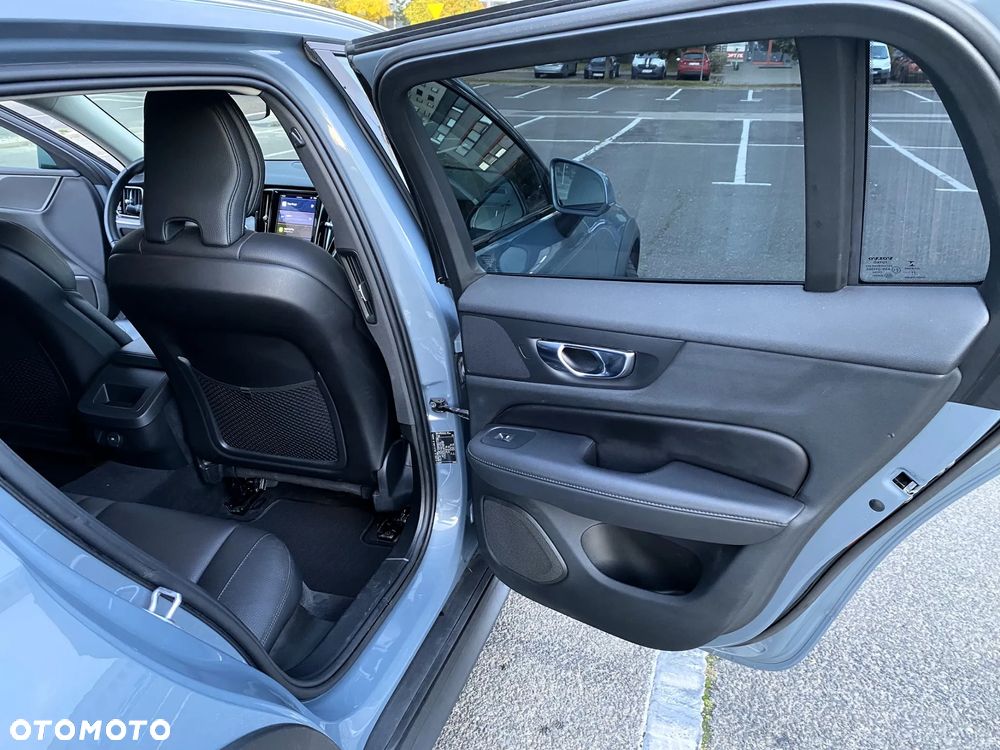 Volvo V60 Cross Country Plus B4 D AWD - 11