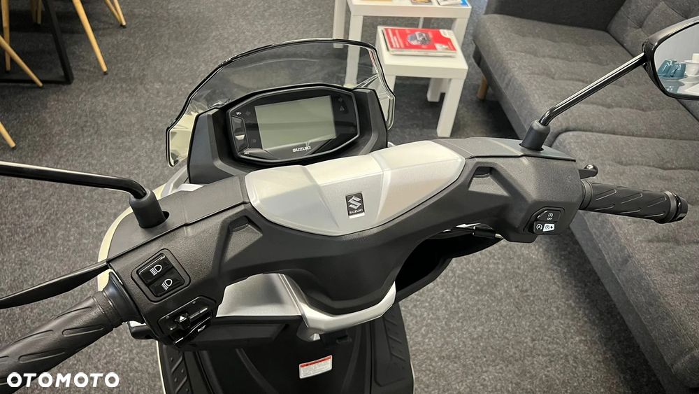 Suzuki Burgman - 6