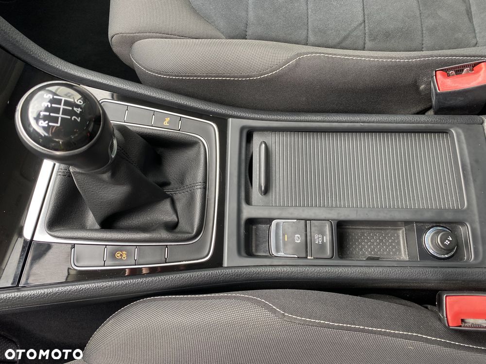 Volkswagen Golf 1.4 TSI BlueMotion Technology Comfortline - 14