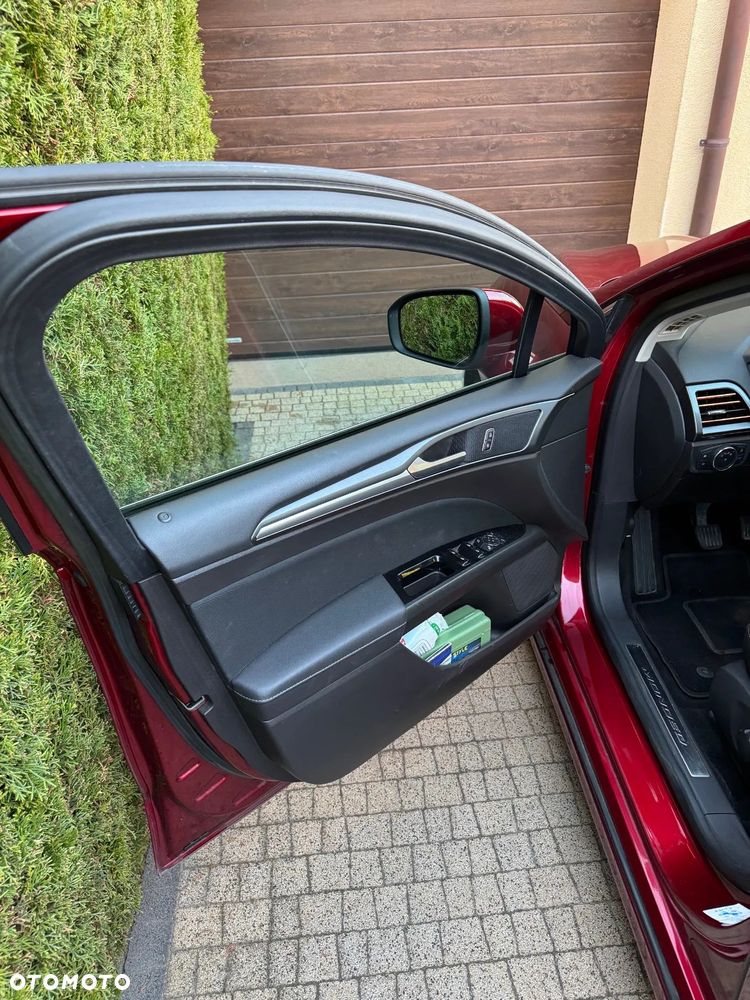 Ford Mondeo ver-1-5-ecoboost-titanium - 24