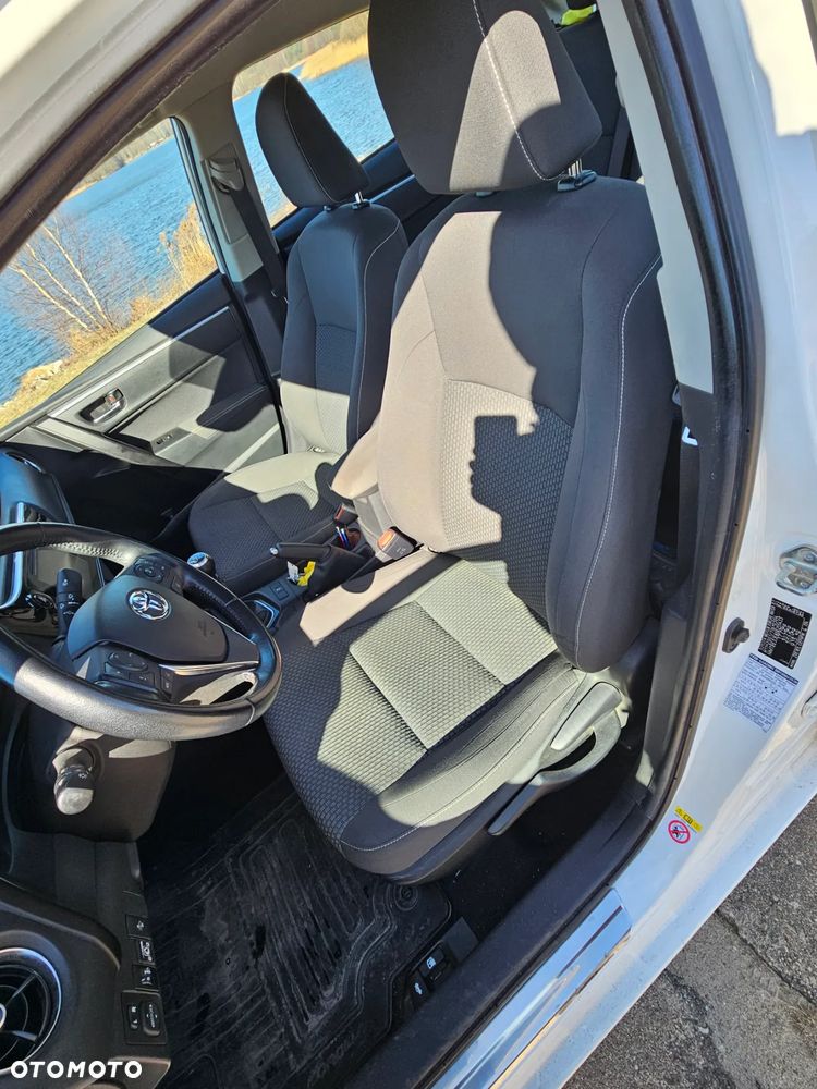 Toyota Corolla 1.6 Comfort - 11