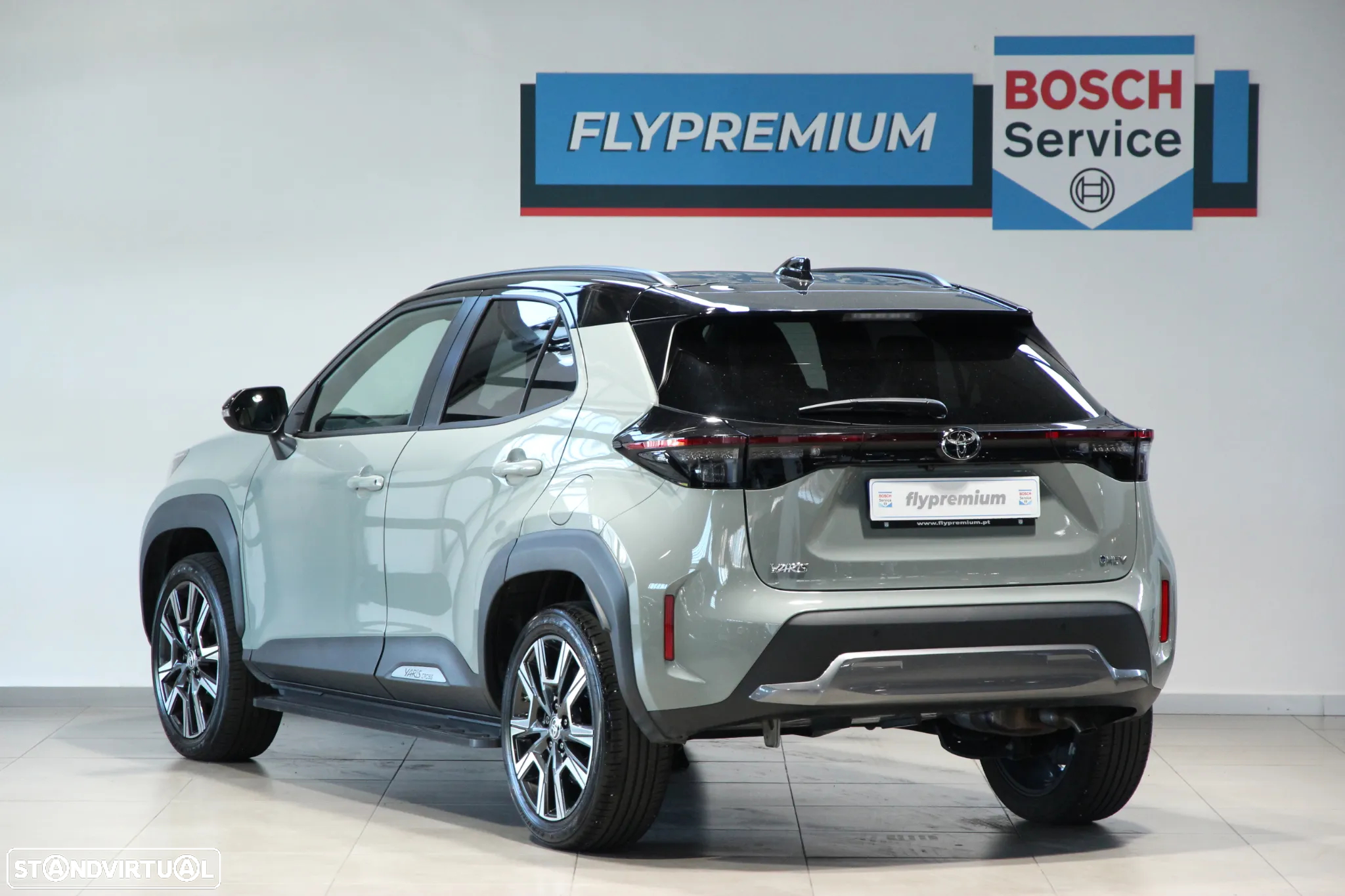 Toyota Yaris Cross 1.5 HDF Luxury - 3