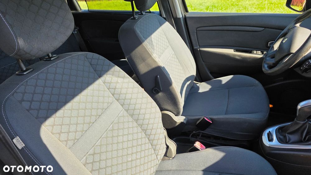 Renault Scenic - 16