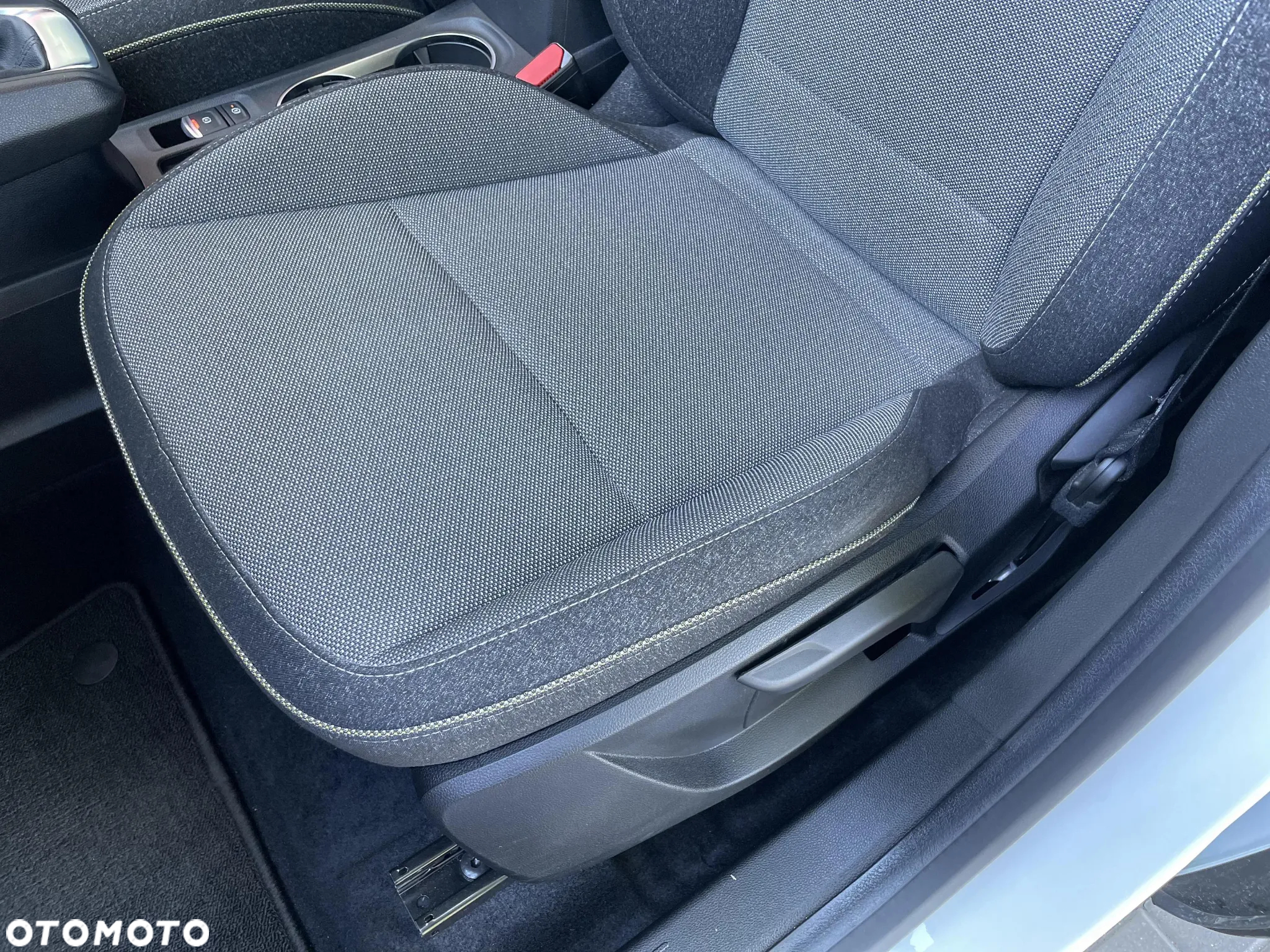 Renault Captur 1.0 TCe Techno - 12