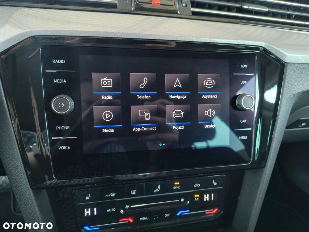Volkswagen Passat - 28