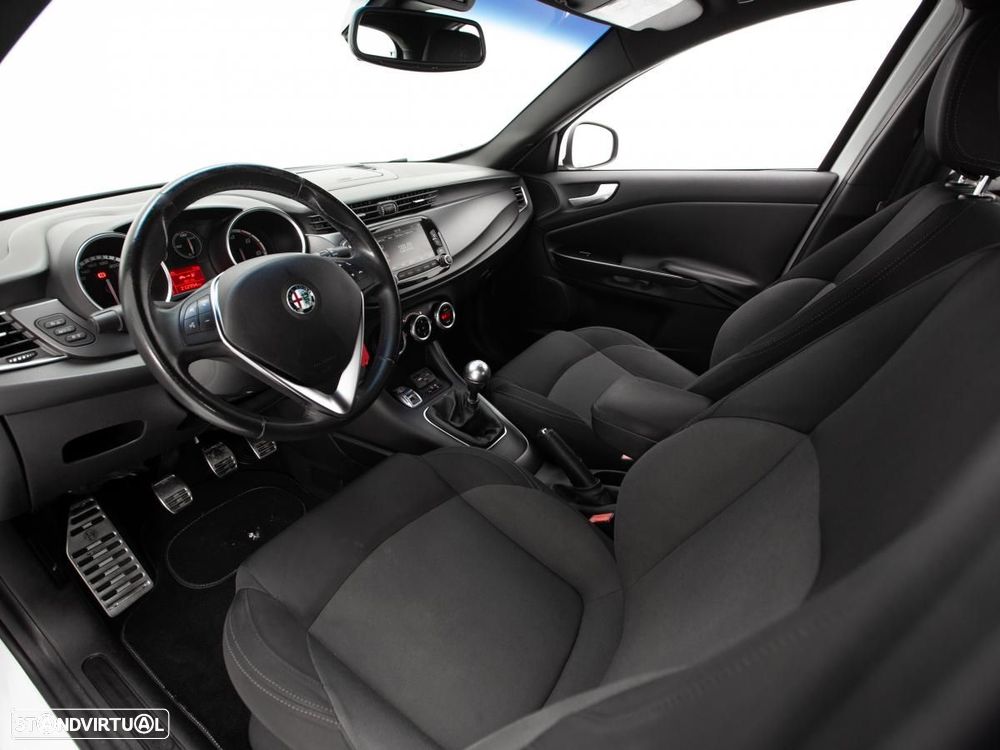 Alfa Romeo Giulietta - 5