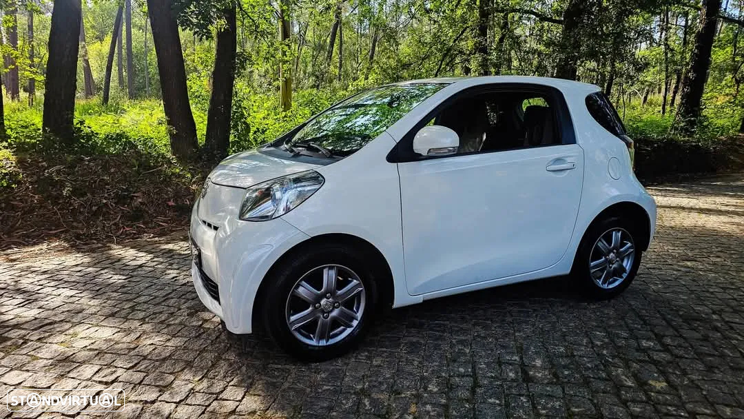 Toyota iQ 1.0 VVT-i Essential+AC - 21