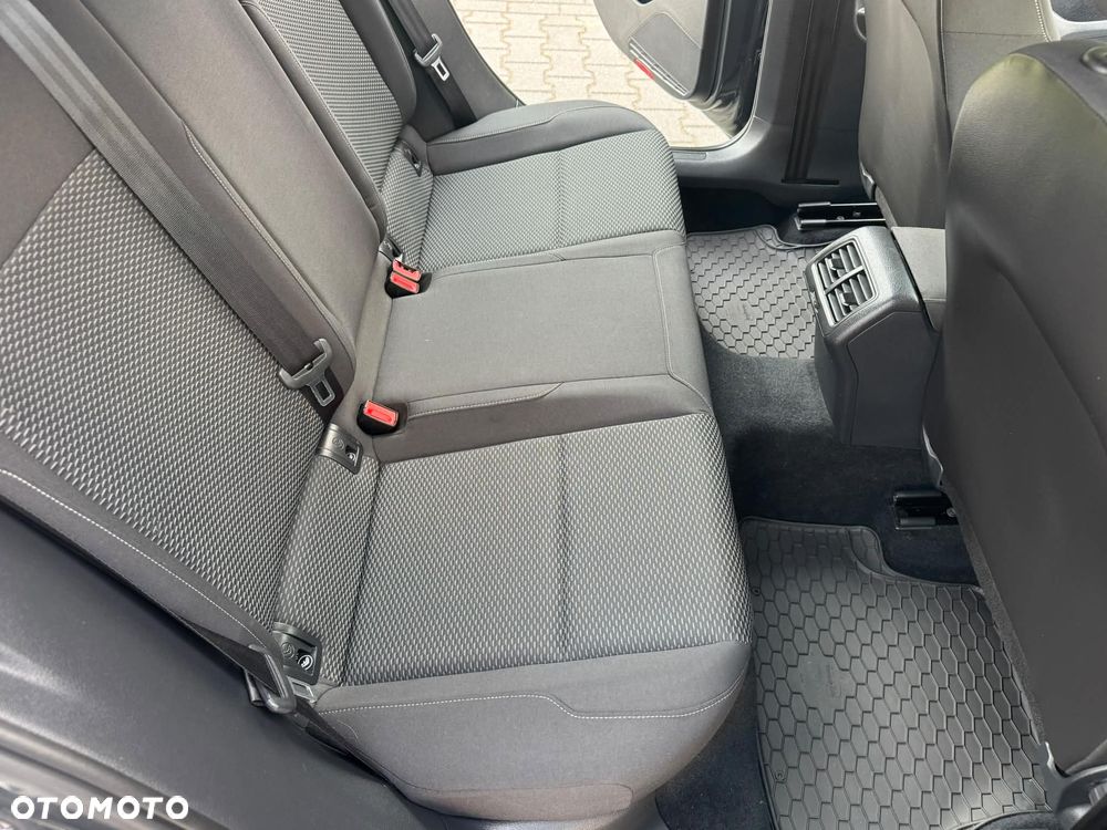 Volkswagen Golf 1.0 TSI BMT Trendline - 33