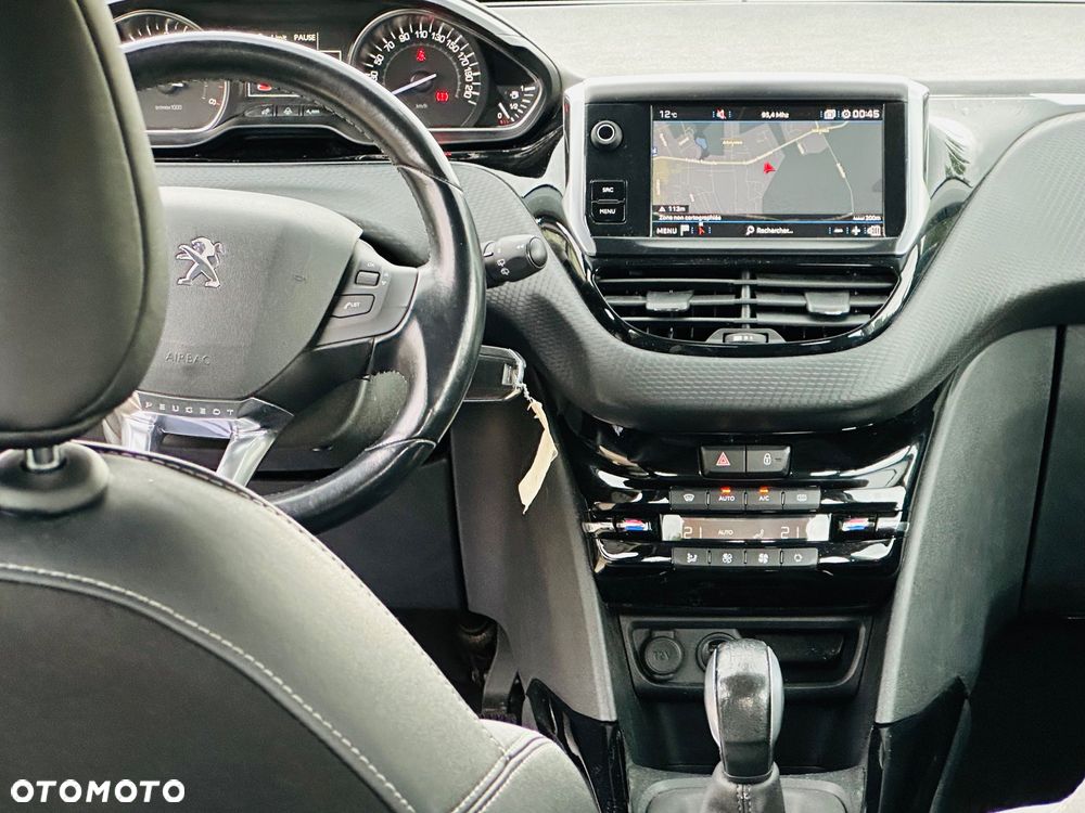Peugeot 2008 BlueHDi 100 STOP & START Allure - 9