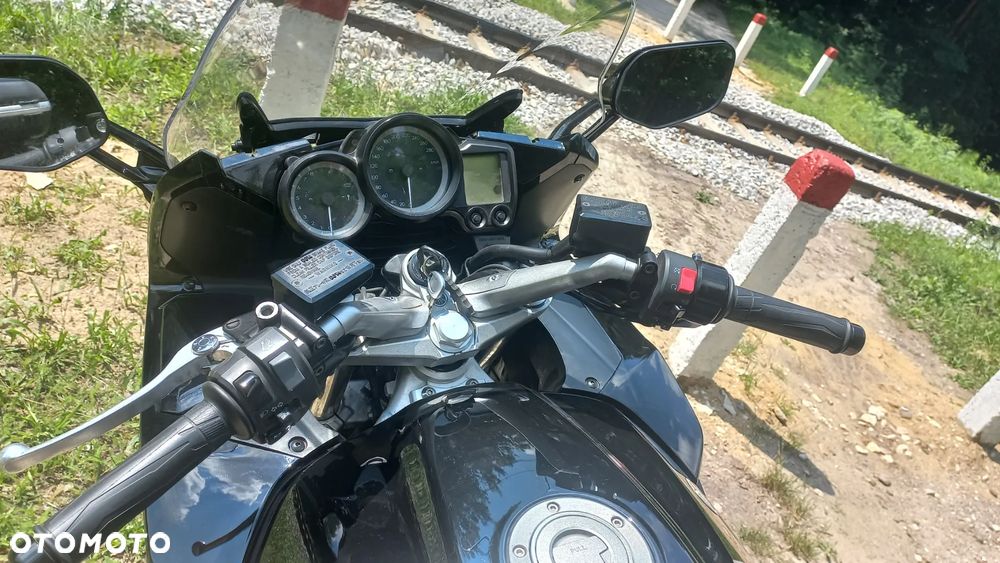 Yamaha FJR - 11