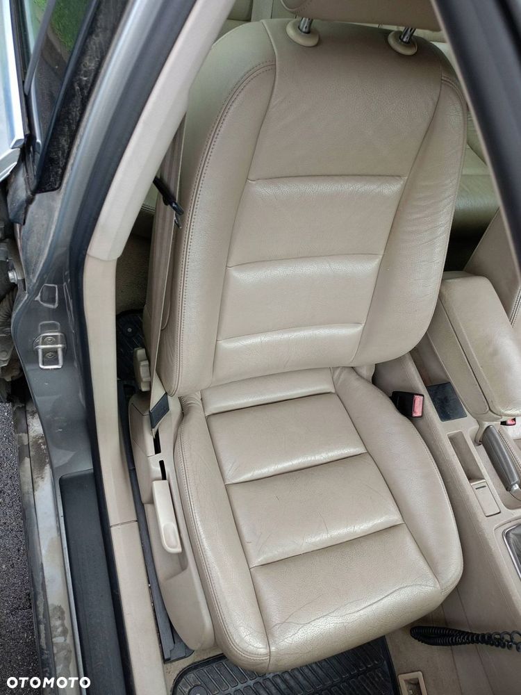 Fotele kanapa boczki komplet Audi A4 B6 kombi - 2
