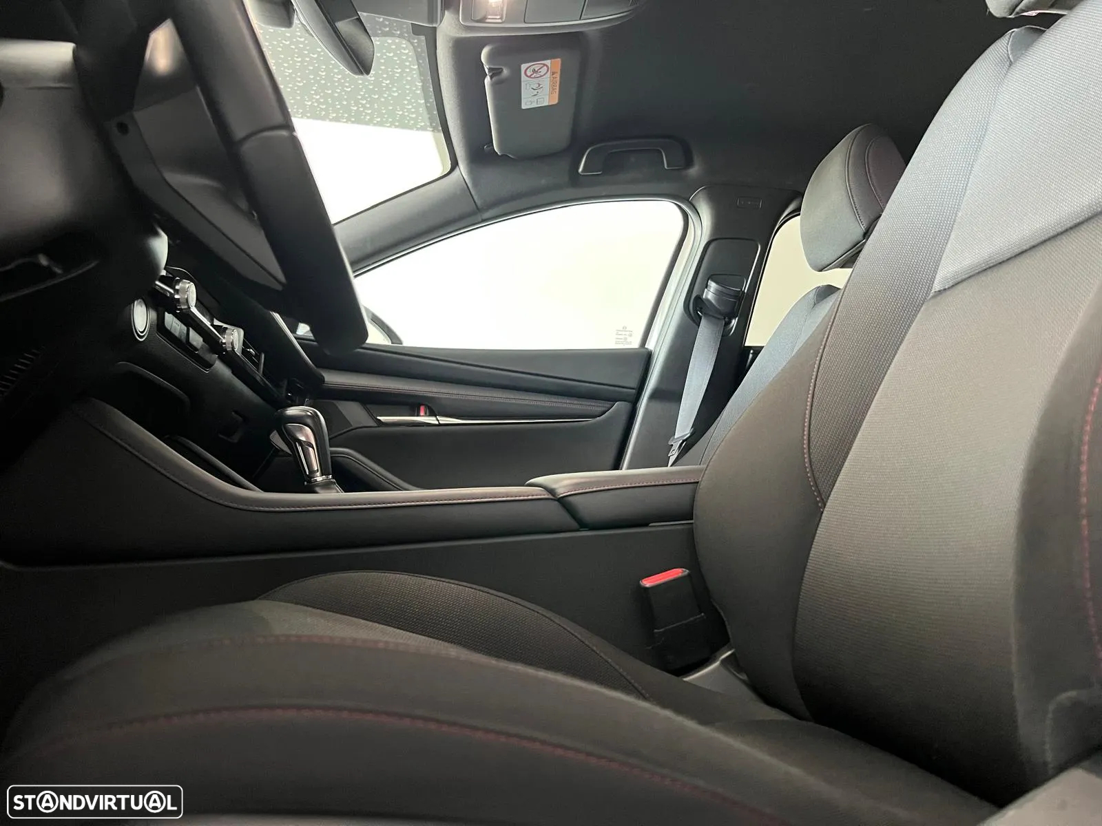 Mazda 3 2.0 e-Skyactiv-G Homura AT - 10