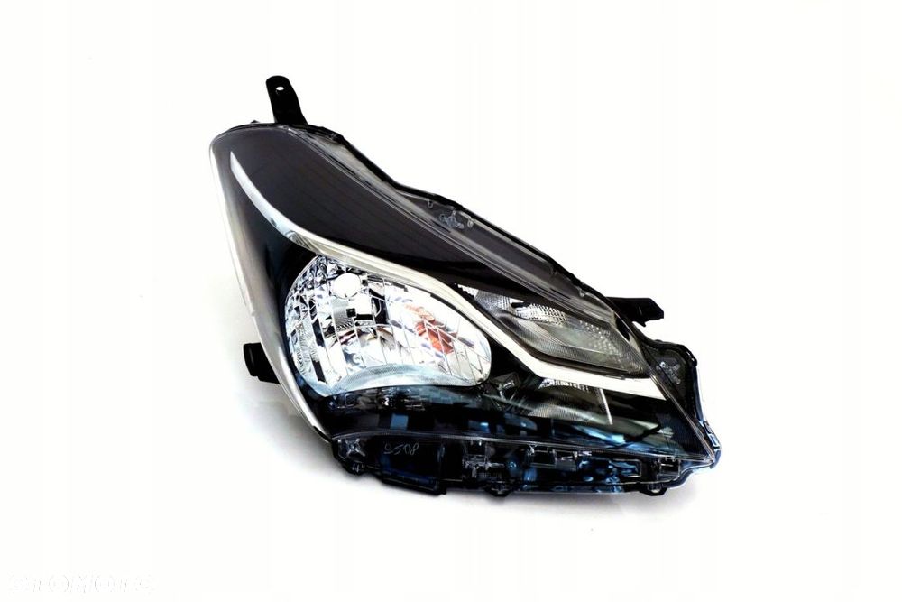 Reflektor lampa przednia TOYOTA YARIS III 2017-2020 Nowa