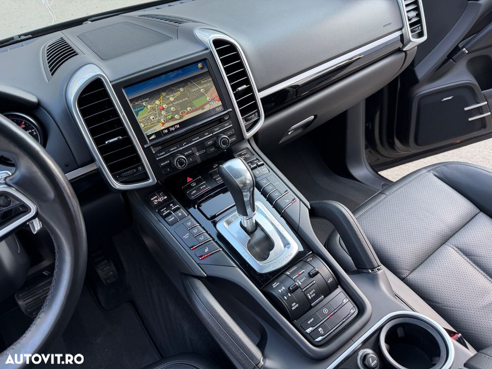 Porsche Cayenne Platinum Edition - 6