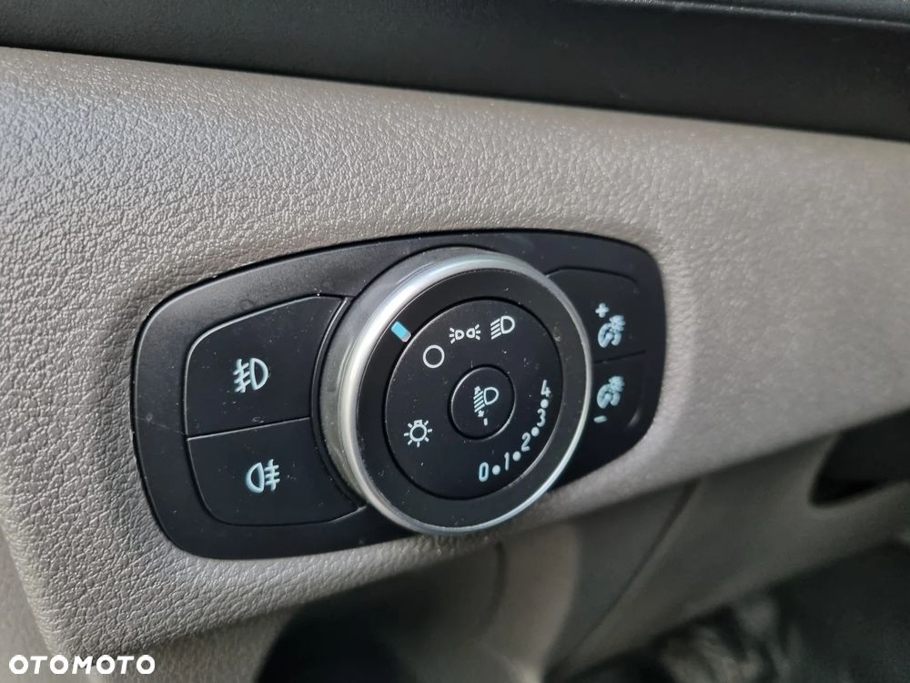 Ford Tourneo Custom 2.0 EcoBlue L2 Titanium - 16