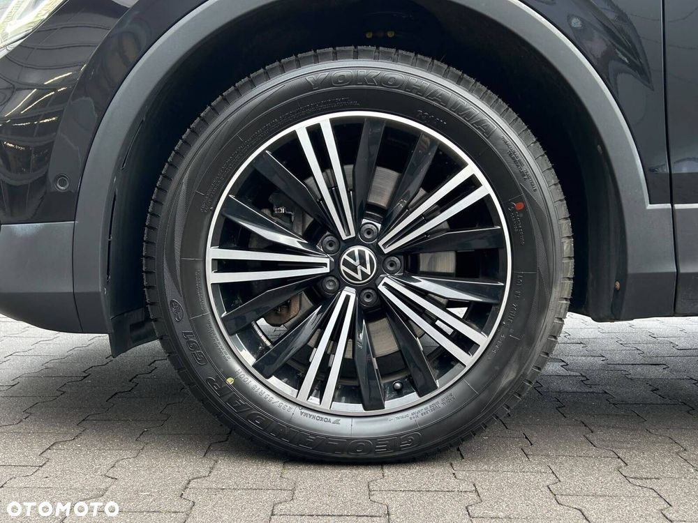 Volkswagen Tiguan 2.0 TSI 4Mot Elegance DSG - 41