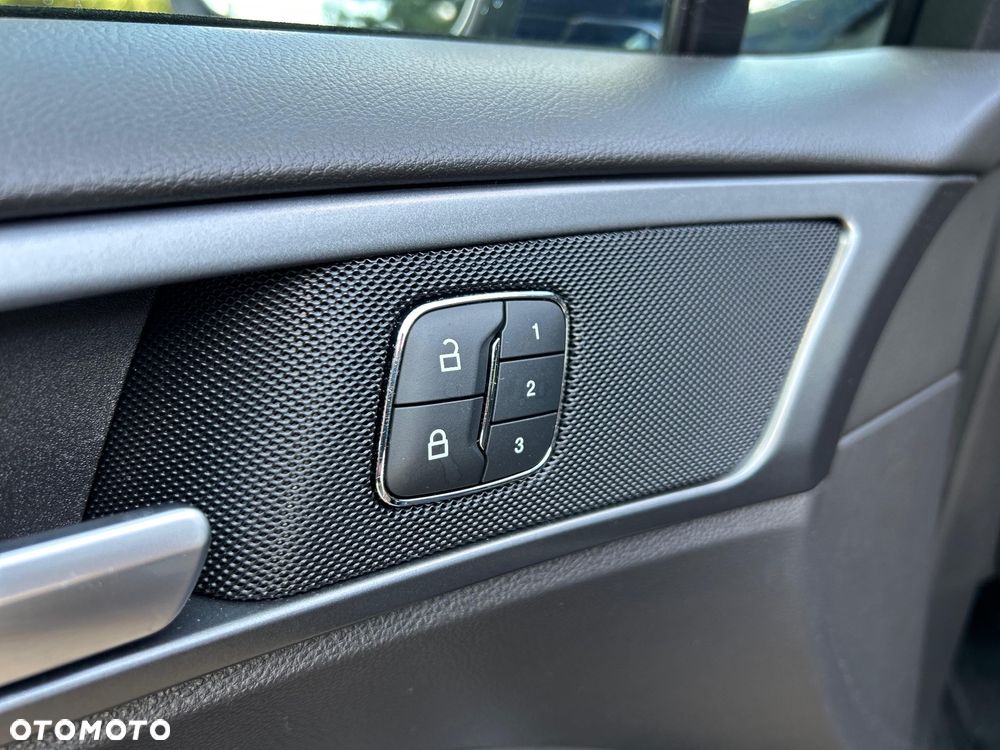 Ford Mondeo 1.5 EcoBoost ST-Line X - 18