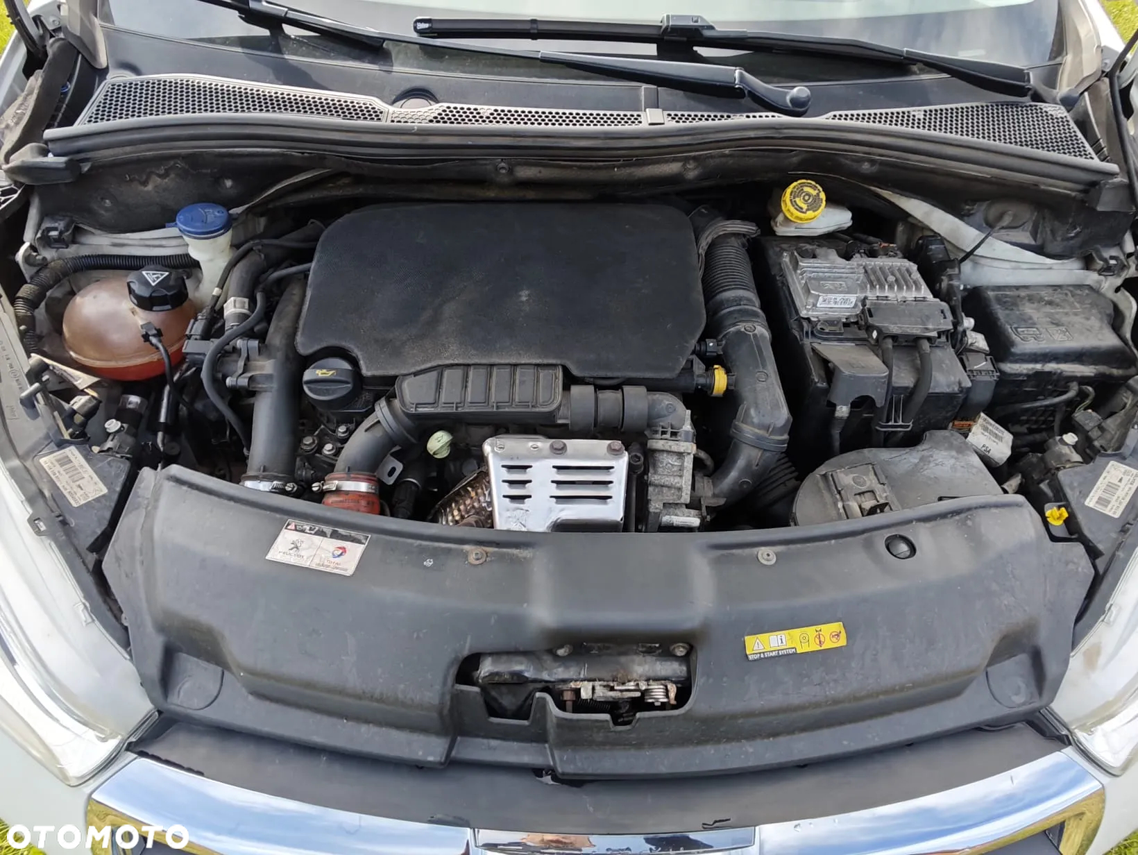 Peugeot 208 - 35