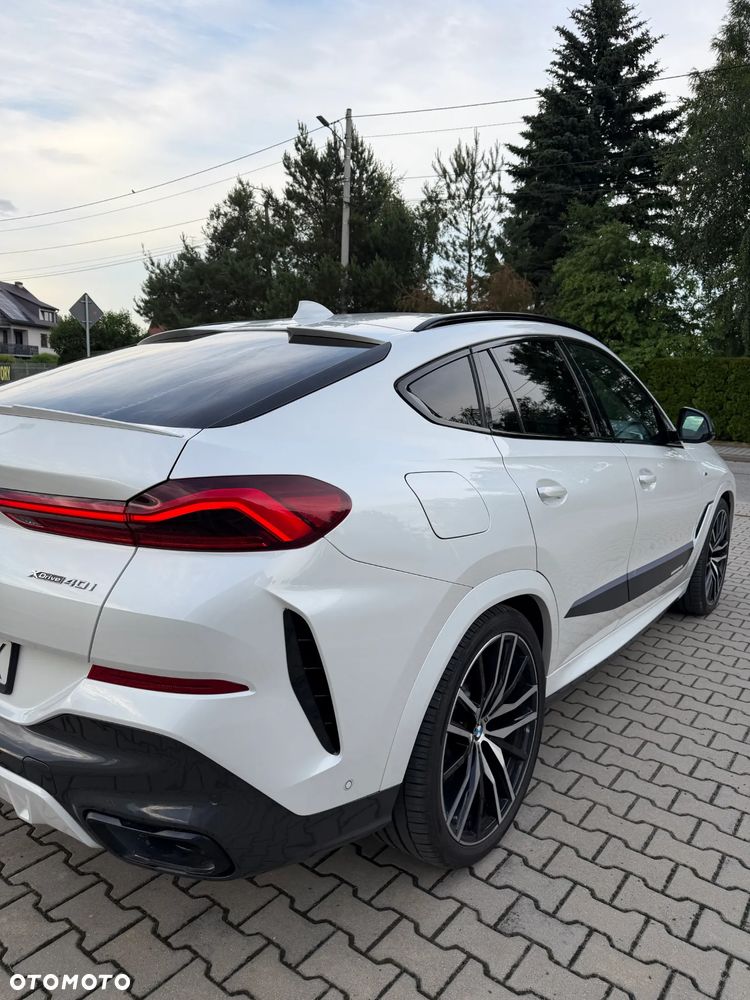 BMW X6 xDrive40i - 16