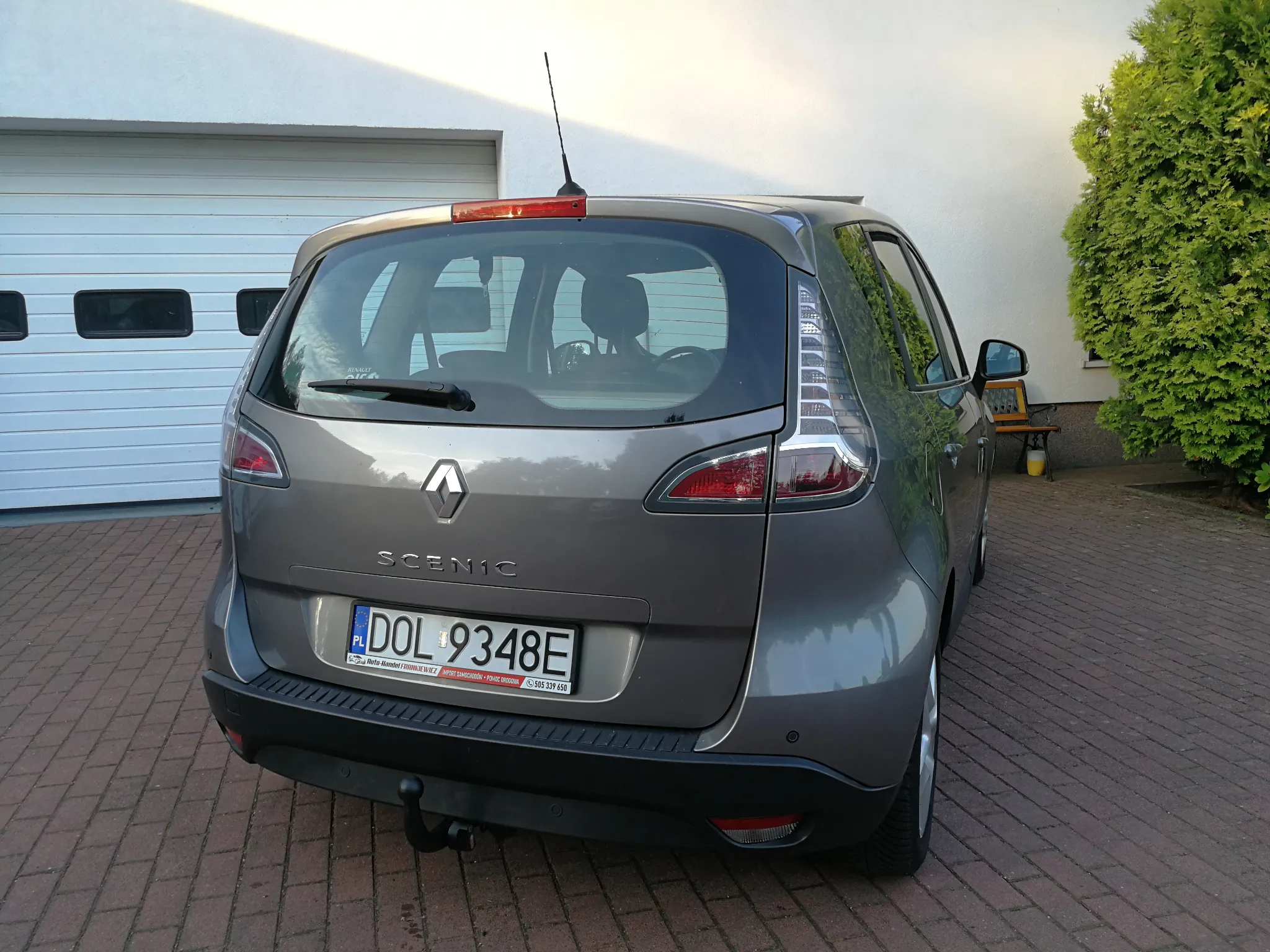 Renault Scenic 1.6 16V 110 TomTom Edition - 9