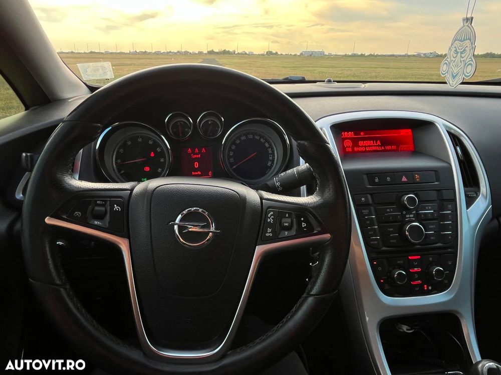 Opel Astra 1.6 Cosmo - 4