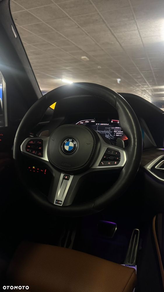 BMW X7 M50d sport - 17