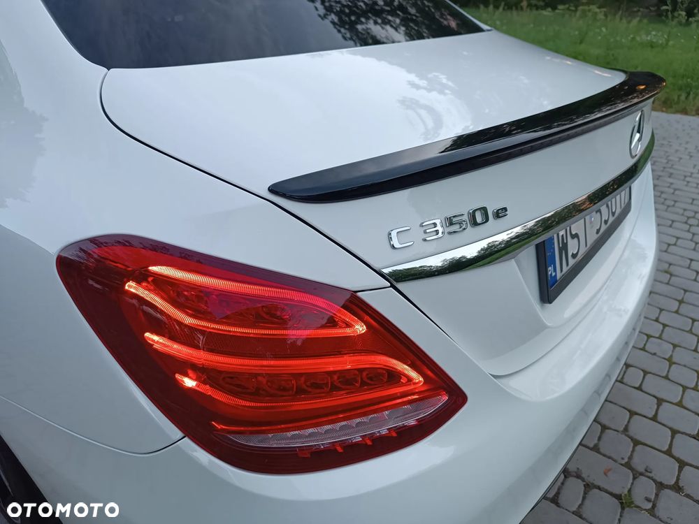 Mercedes-Benz Klasa C 250 T 7G-TRONIC AMG Line - 28