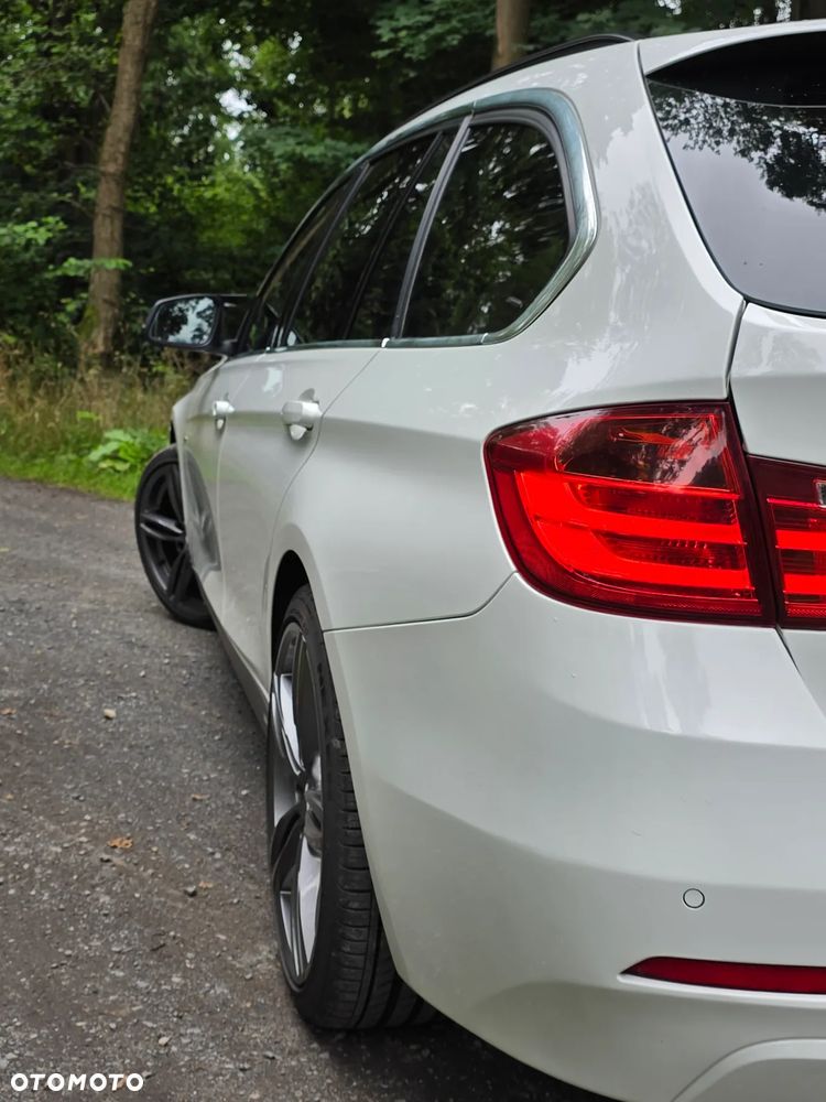 BMW Seria 3 320d Touring Luxury Line - 9