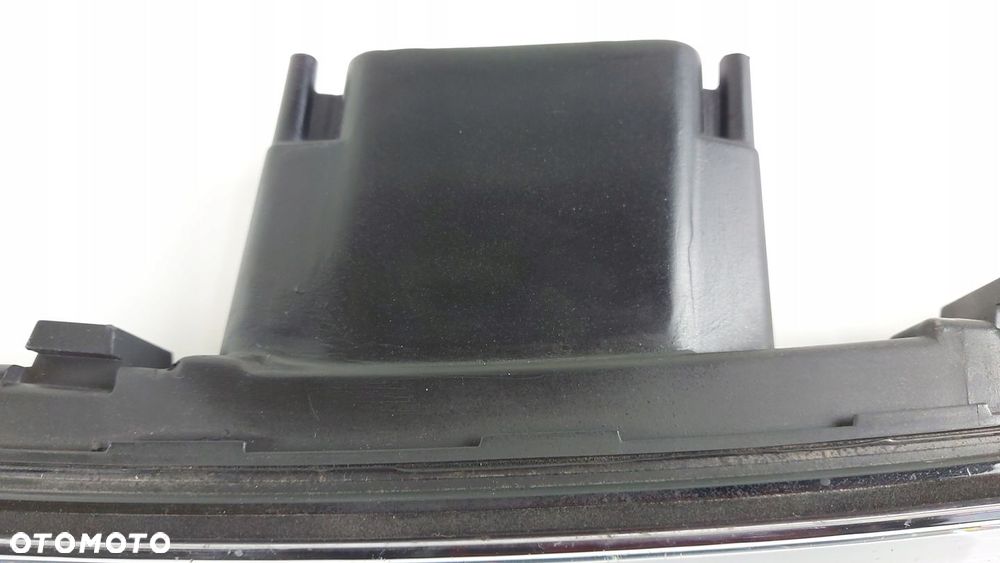 BLENDA LAMPA LED PRZEDNIA MERCEDES EQA H243 A243 - 7